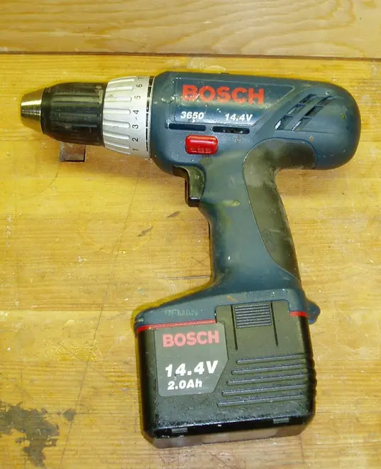Bosch cordless Battdrill 14.4V blue series