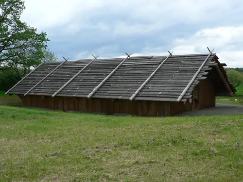 Cathlapotle Plankhouse, a 2005 full-scale replica of a Chinookan-style cedar plankhouse
