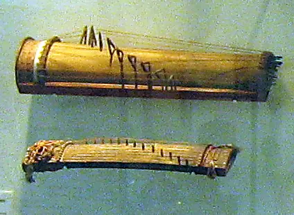 Chinese half-tube bamboo zithers