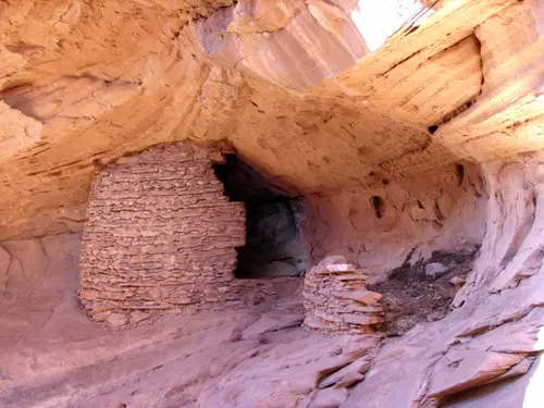 Anasazi cliff dwelling.